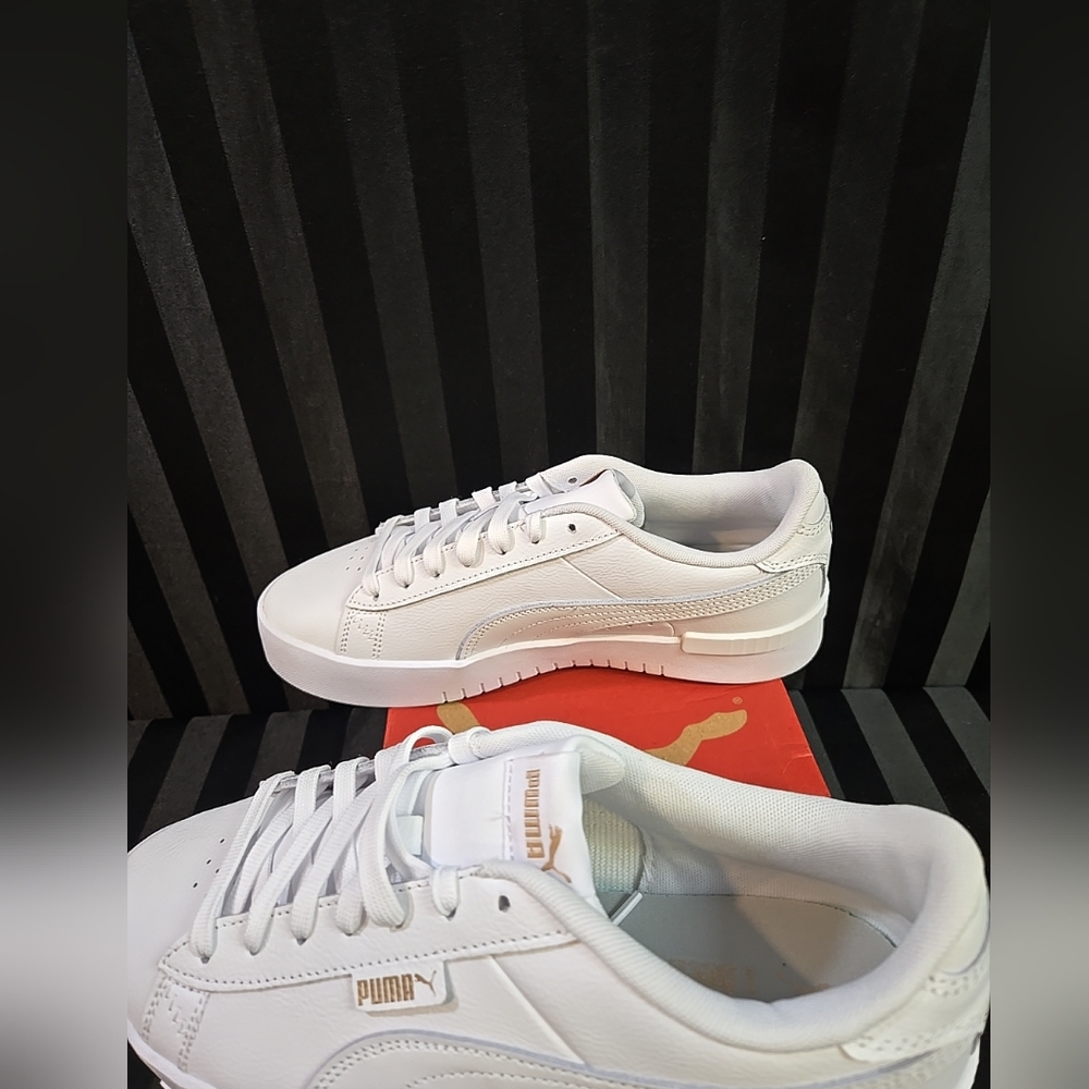 Women's US Size 8 Puma Court Sneakers White Color - Picture 6 of 6